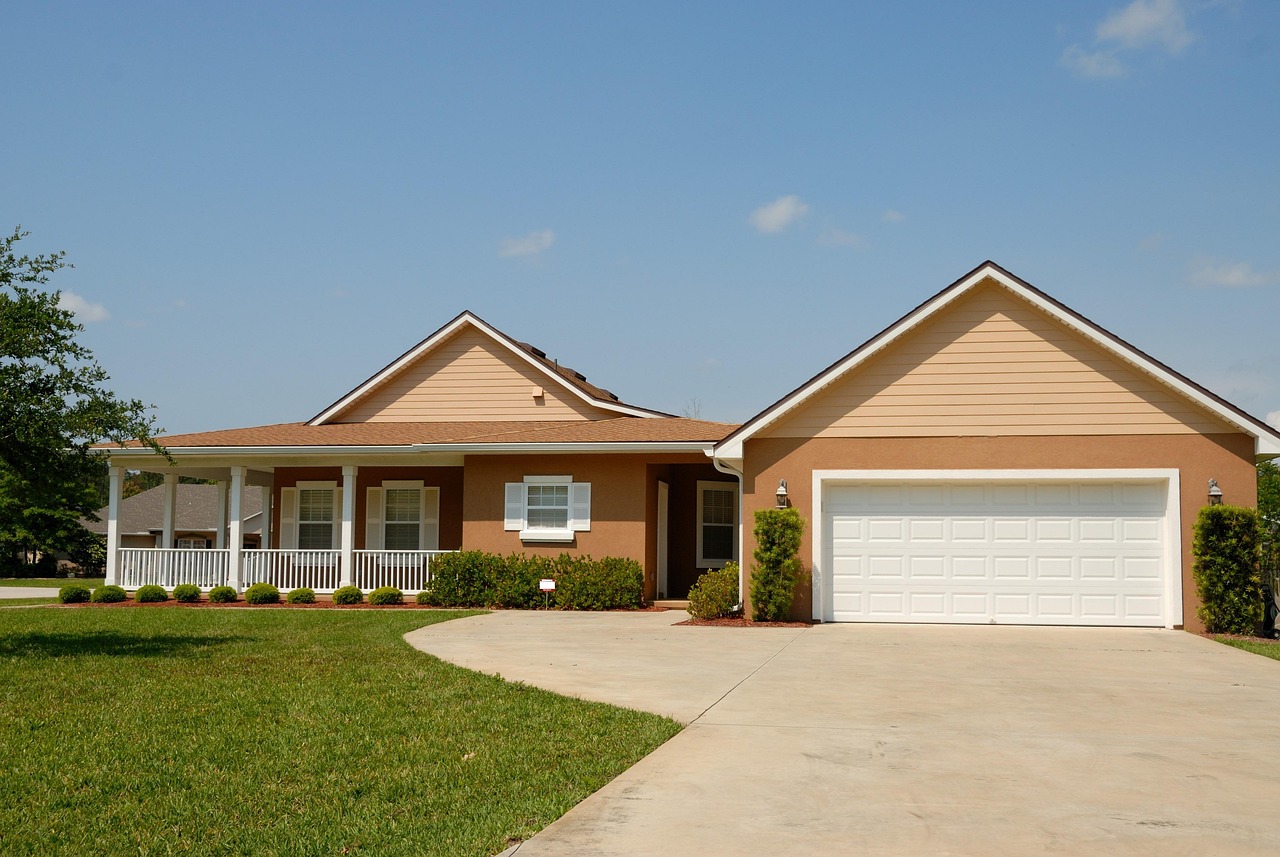 Luxury real estate broker and seller completing a discreet property sale agreement in South Florida.