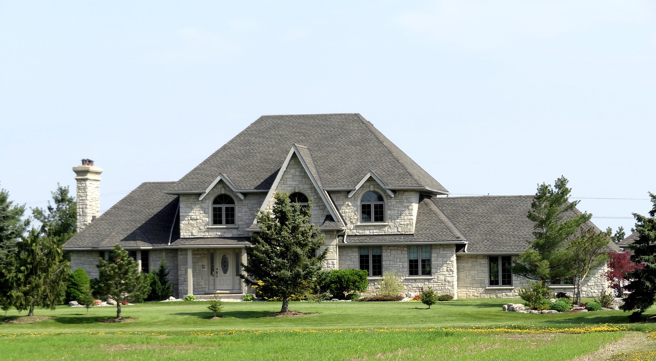 Luxury estate home in Nashville, Tennessee set on expansive grounds.