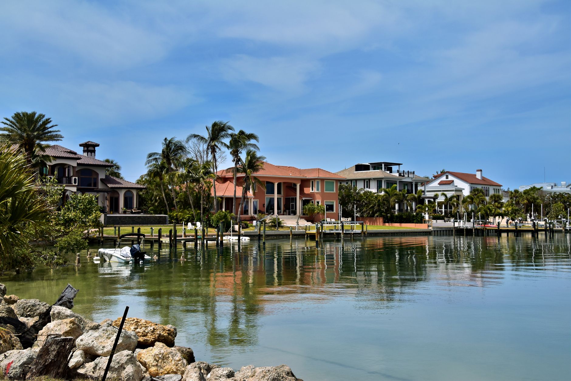 Waterfront estate on the Lake Worth Lagoon in the Southend of West Palm Beach