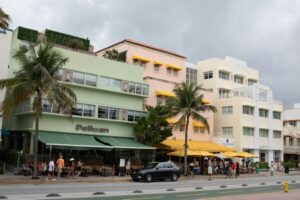 South Florida commercial building where the Florida commercial rent tax repeal now applies